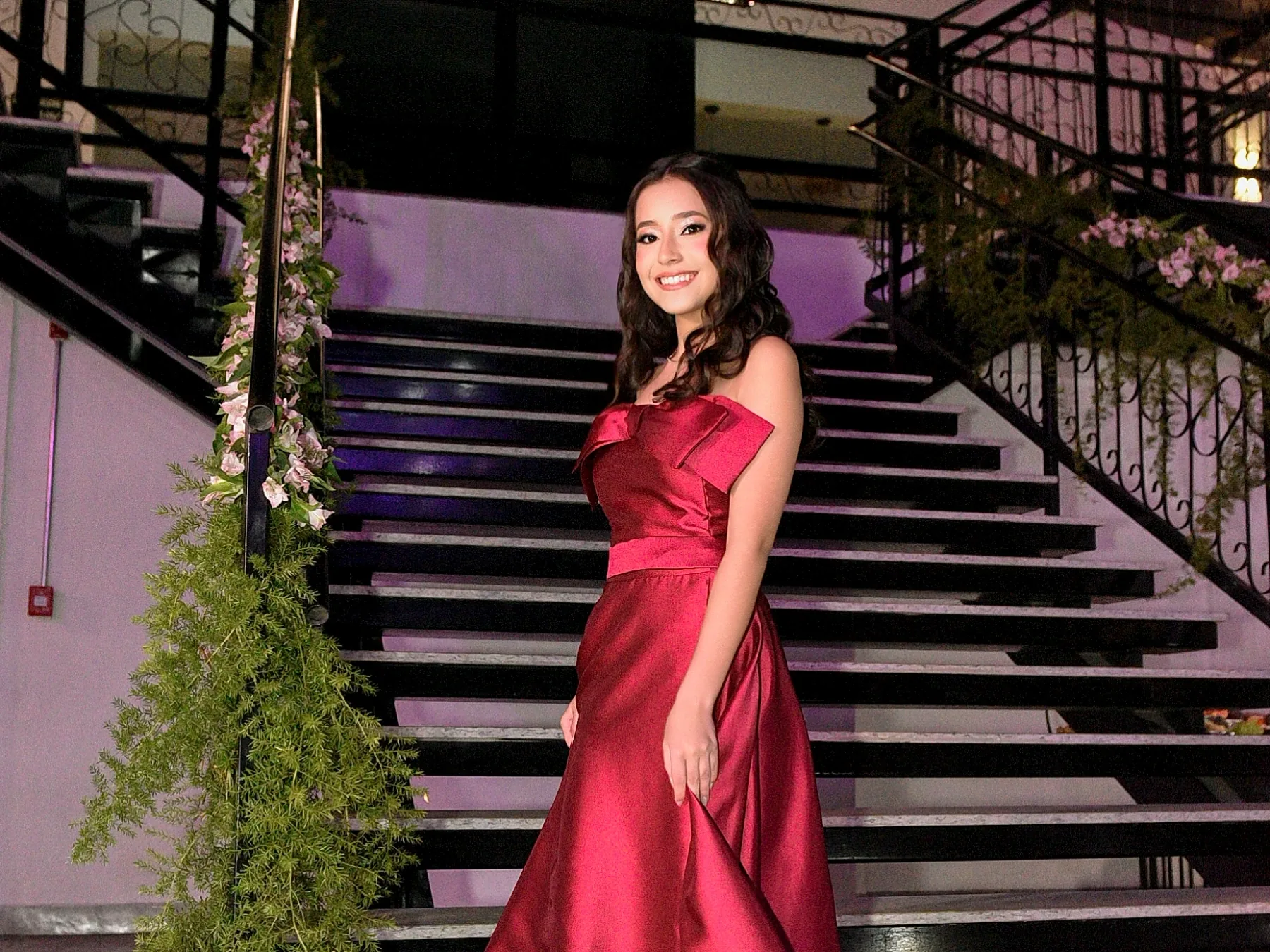 Debutante na escadaria da Estância