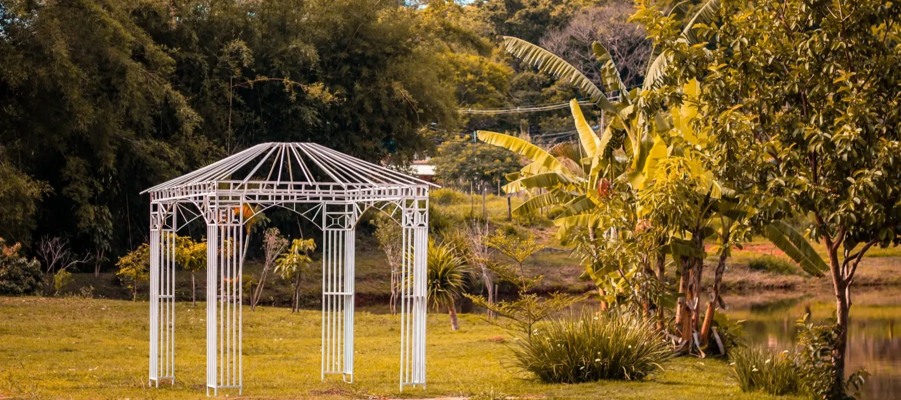 Gazebo nos jardins da Estância